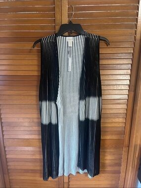 Chico's Black and White Long Pleated Open Vest